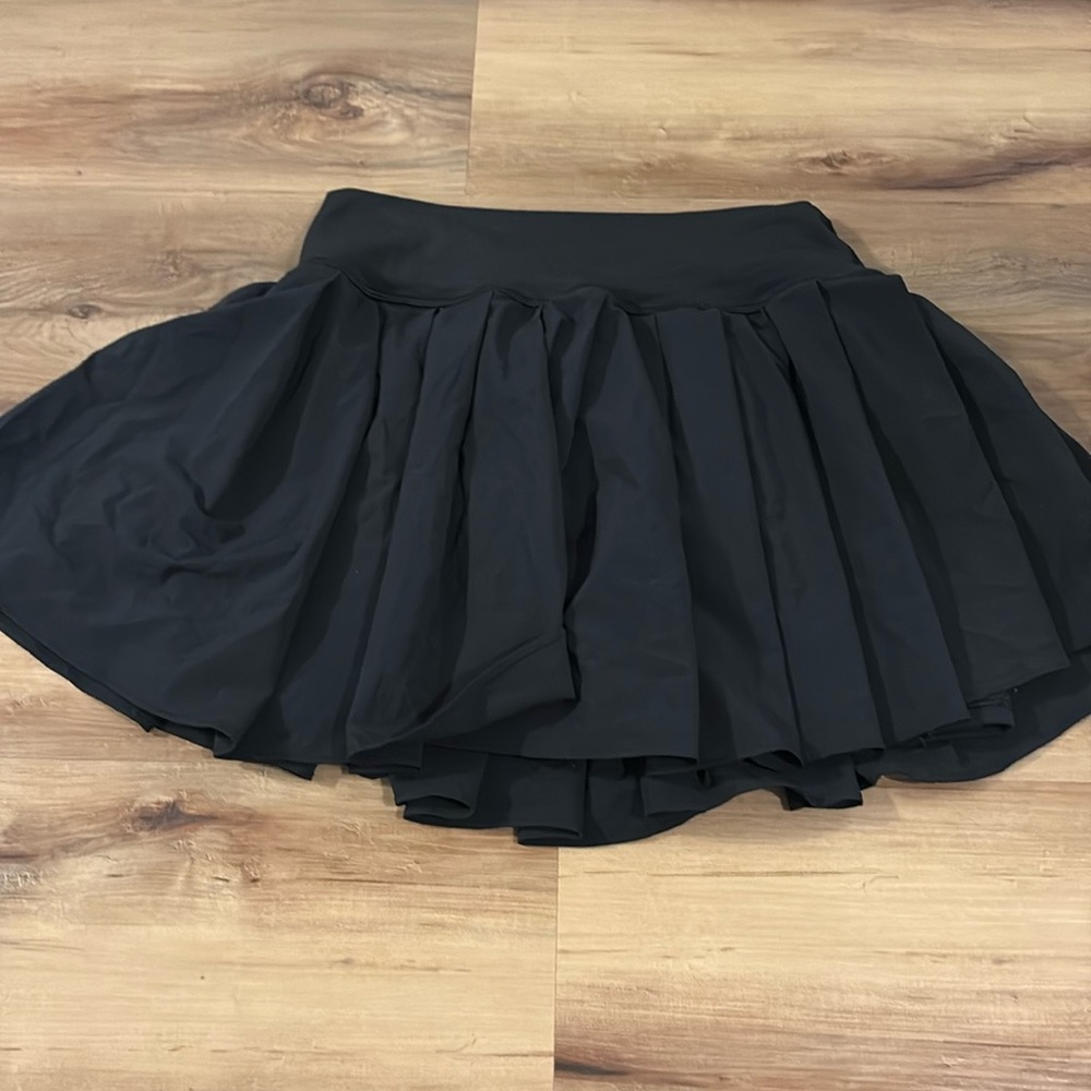 Yogalicious size large tennis skort
